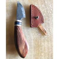 High Quality  Damascus Knife With Gift Case and Leather Cover